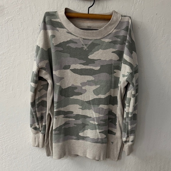 aerie Sweaters - Aerie Side Slit Oversized Camo Pullover Sweater Small Green Beige Gray